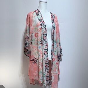 Avenue pink floral open front kimono top 20/24